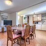 Lucky By Interhome ברטוניגלה