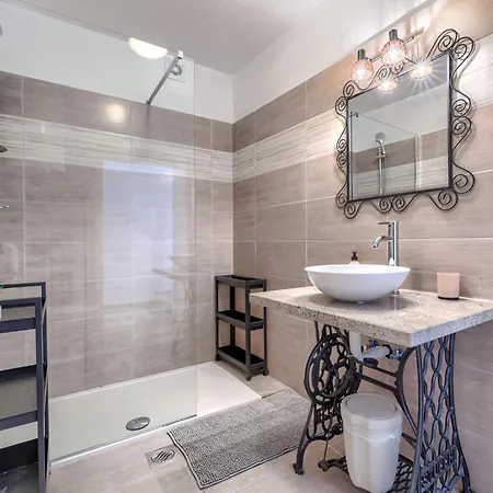 Lucky By Interhome Vikendica *