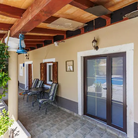 Lucky By Interhome בית נופש ברטוניגלה