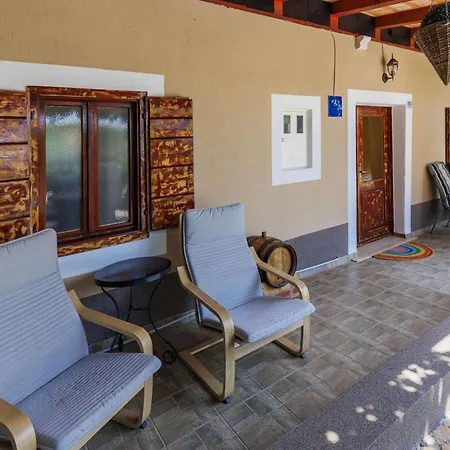 Vikendica Lucky By Interhome *