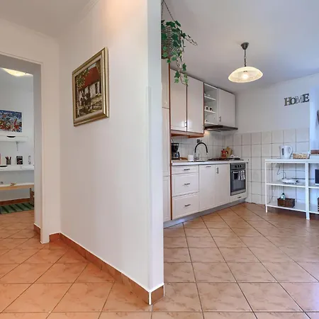 Ferienhaus Lucky By Interhome Brtonigla